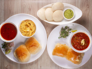 puneri vs Kolhapuri misal img 3